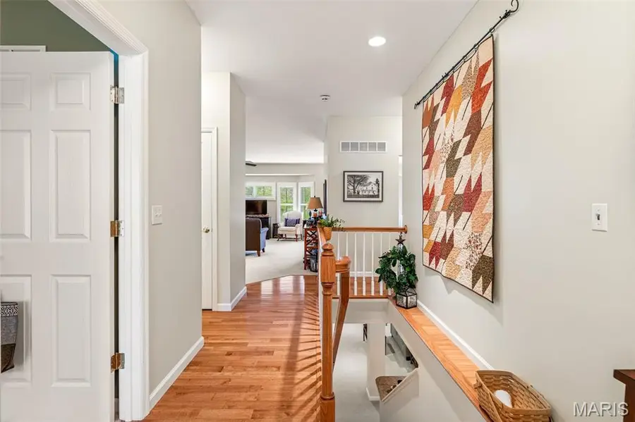 5640 Hillcamp Court, Tesson Ferry, MO 63128 - #2