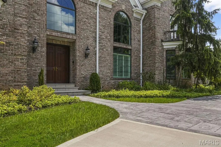 14 Ballantrae Court, Frontenac, MO 63131 - #3