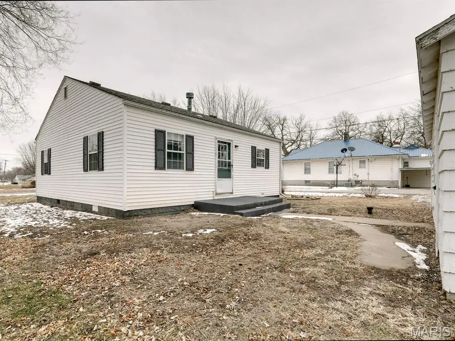 107 N 7th Street, La Belle, MO 63447 - #3