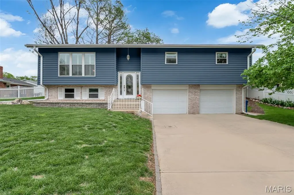 820 Treadway Avenue, Saint Charles, MO 63301 - #1