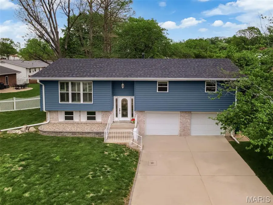 820 Treadway Avenue, Saint Charles, MO 63301 - #2