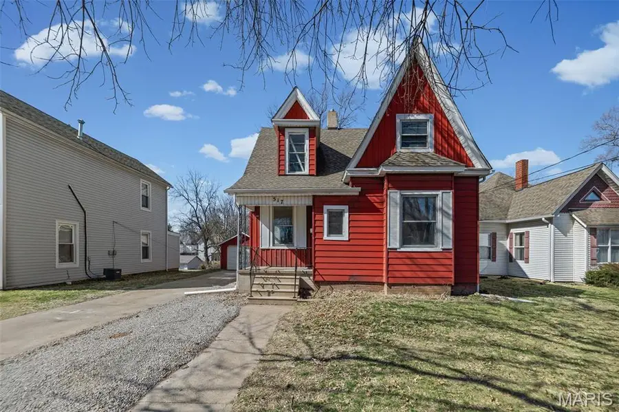 517 N Morrison Avenue, Collinsville, IL 62234 - #2