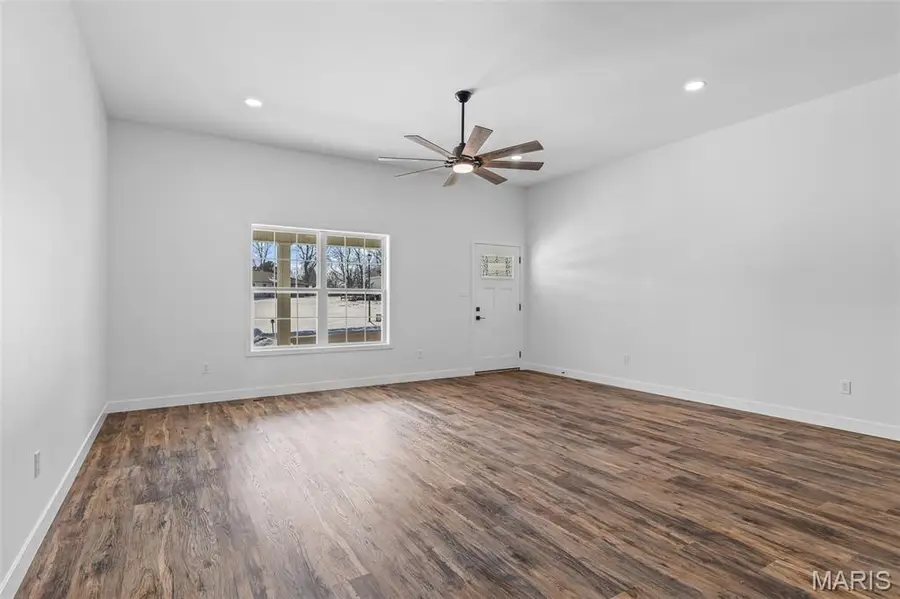 323 Wellington Place, Farmington, MO 63640 - #2