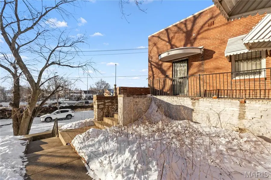 4640 Nebraska Avenue, Saint Louis, MO 63111 - #2