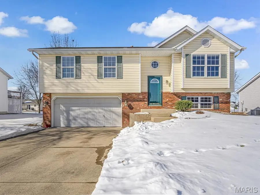 65 Ashbrooke, Troy, IL 62294 - #2