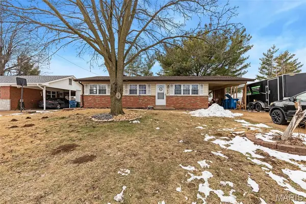744 Mary Jo Lane, Hazelwood, MO 63042