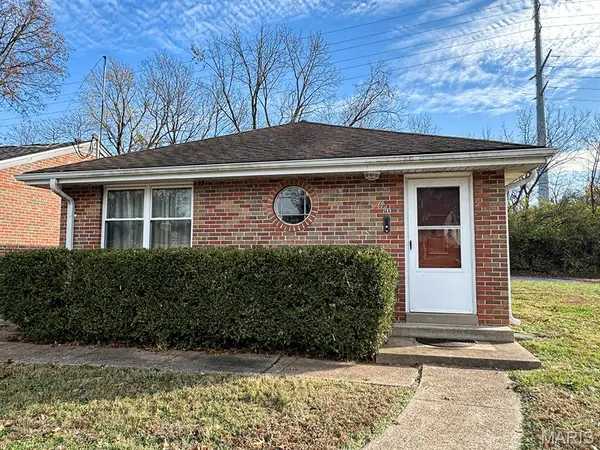 7740 Arlington Avenue, Shrewsbury, MO 63119