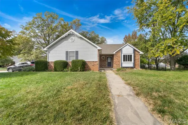 1901 Applegate Lane, Edwardsville, IL 62025
