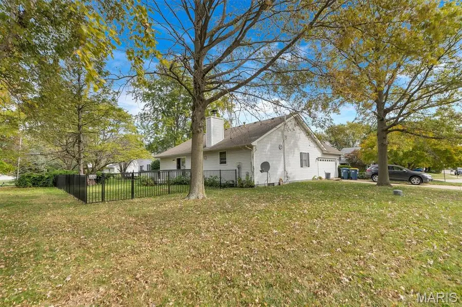 1901 Applegate Lane, Edwardsville, IL 62025 - #2