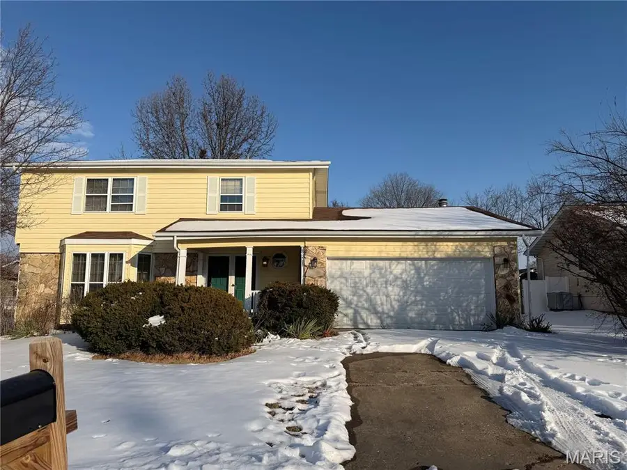 832 Summerview Drive, Saint Charles, MO 63304 - Image #2