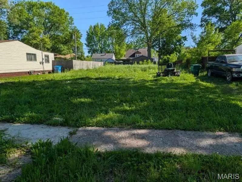 2116 Miracle Avenue, Granite City, IL 62040 - #2