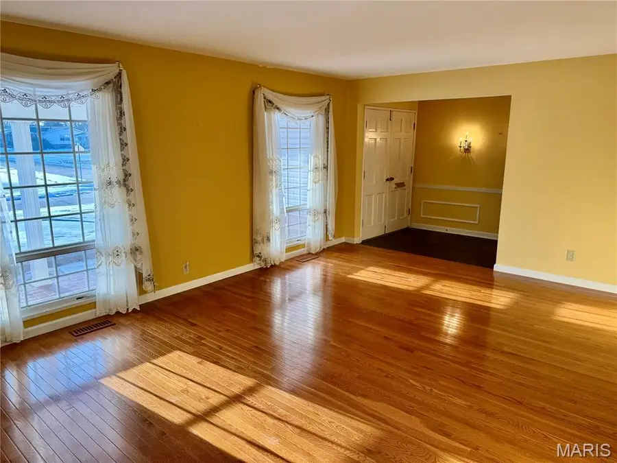 890 Meadowgrass Drive, Florissant, MO 63033 - #3