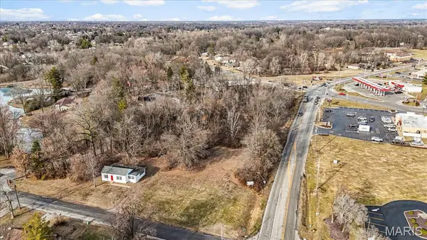 10 Grove Avenue, Belleville, IL 62221