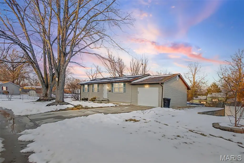 4709 Snow White Terrace, Alton, IL 62002 - Image #1