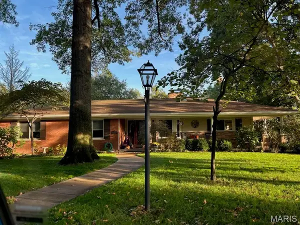 419 Gabriel Drive, Kirkwood, MO 63122