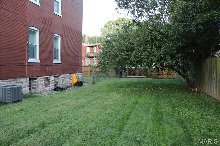 2632 Tennessee Avenue, Saint Louis, MO 63118 - Image #2