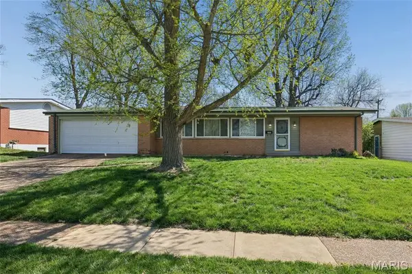 1680 Horseshoe Drive, Florissant, MO 63033