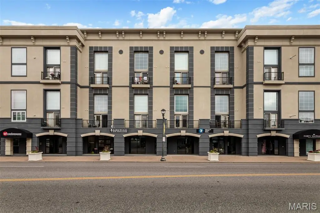 200 S Kirkwood Road #317, Kirkwood, MO 63122 - #1