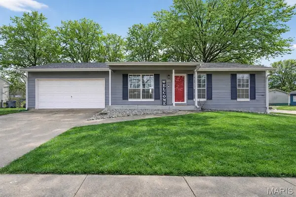 1374 Half Moon Drive, O'Fallon, MO 63366