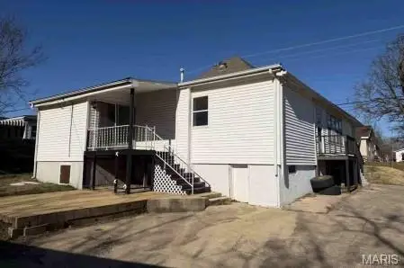 1106 W Harper Street, Poplar Bluff, MO 63901 - #2