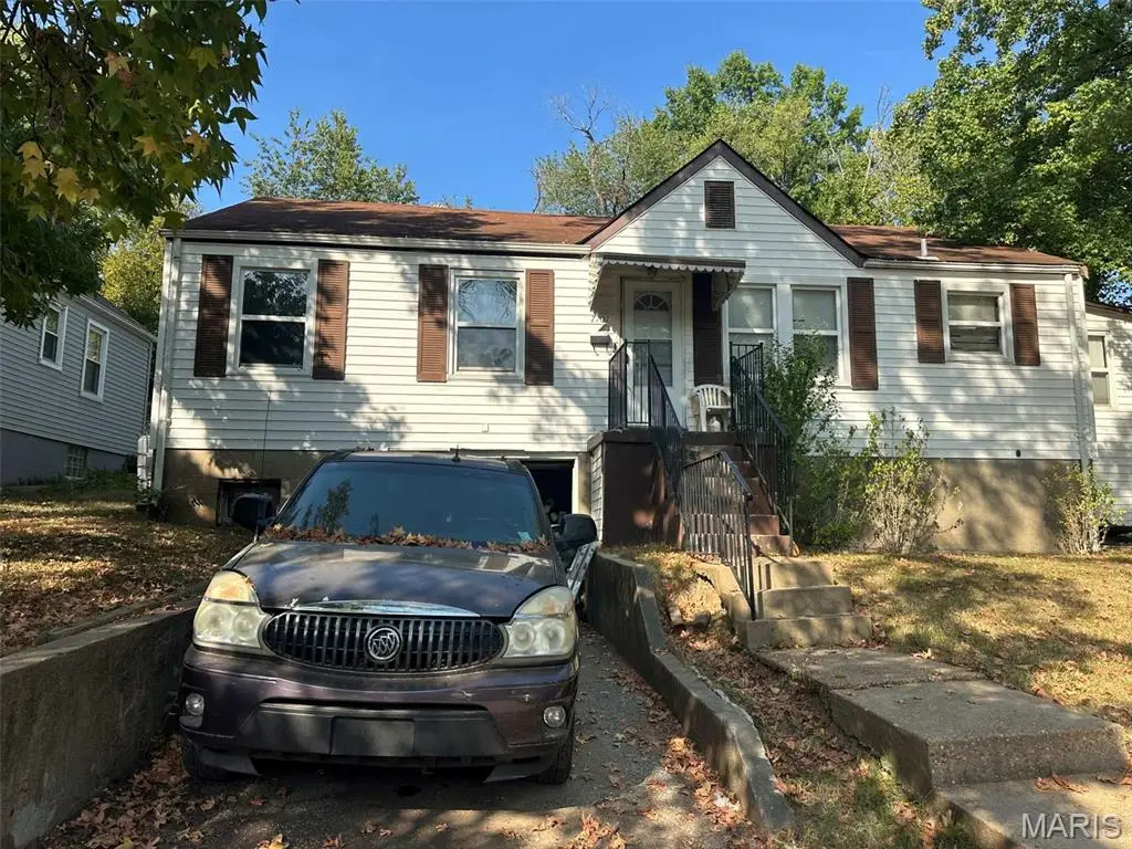 7101 Greenhaven Drive, Saint Louis, MO 63136 - #1