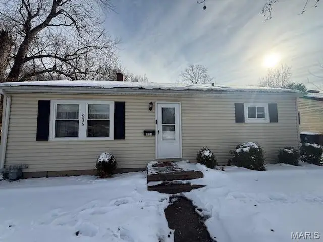 636 Royal Heights Road, Belleville, IL 62226 - #1