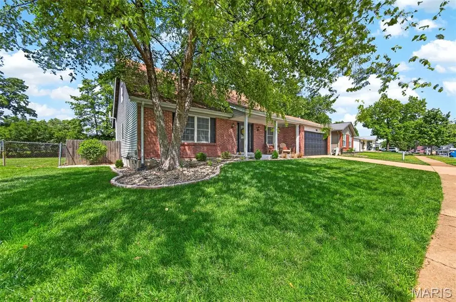 693 Rustic Valley Drive, Ballwin, MO 63021 - #3