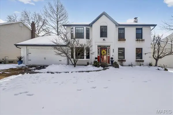 7028 Chalkstone Road, Oakville, MO 63129