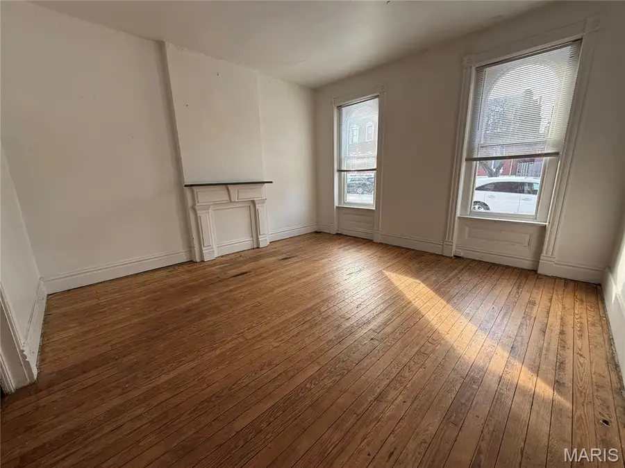 3124 Oregon Avenue, Saint Louis, MO 63118 - Image #2