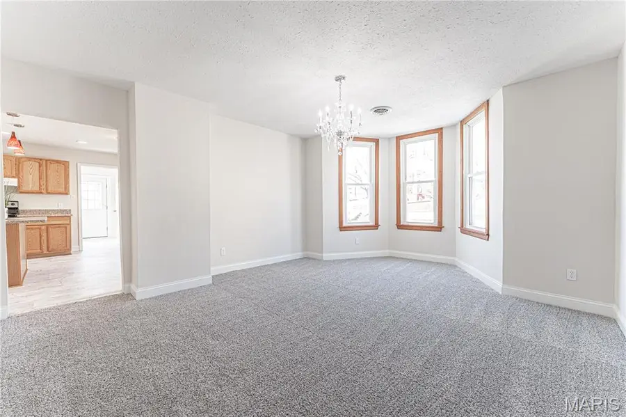 221 W Miller Street, De Soto, MO 63020 - #3