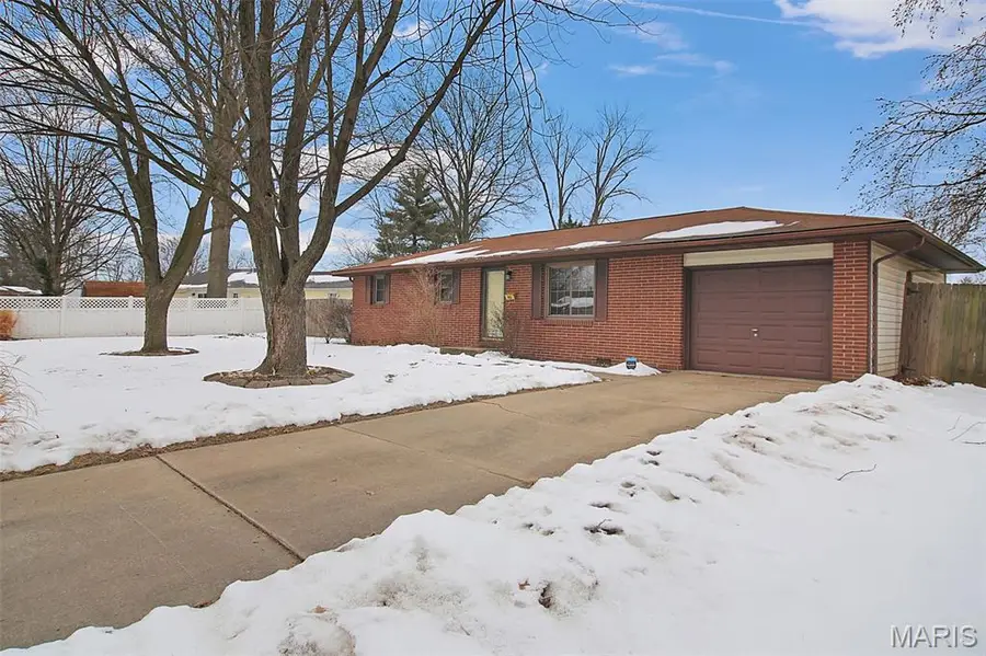 401 Georgia Street, Bethalto, IL 62010 - #3