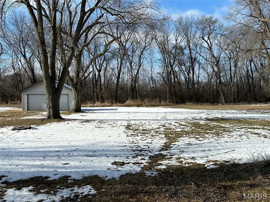 69 Jarvis Place, East Saint Louis, IL 62207 - #2