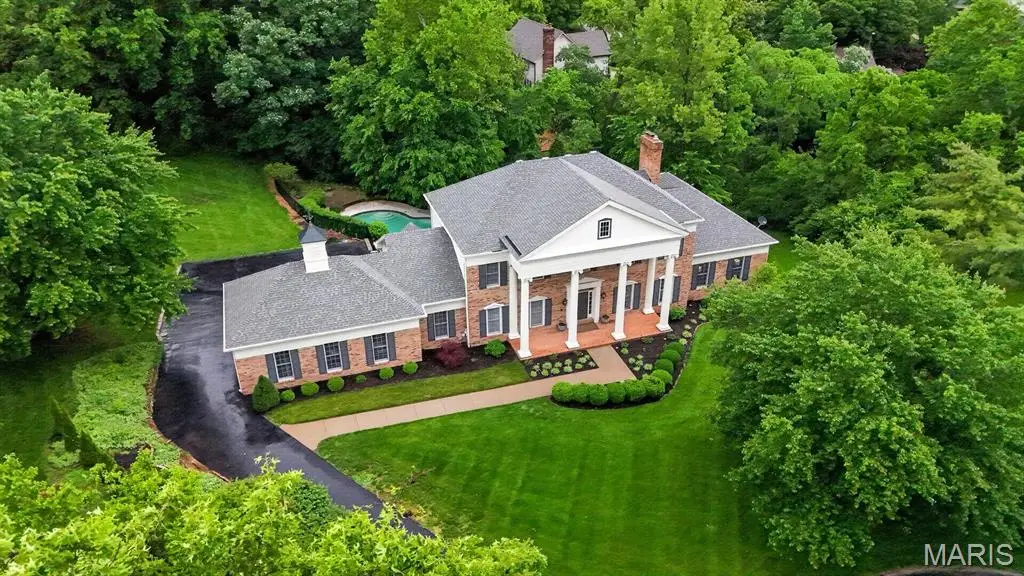 1 Delvin Court, Town And Country, MO 63141 - #1