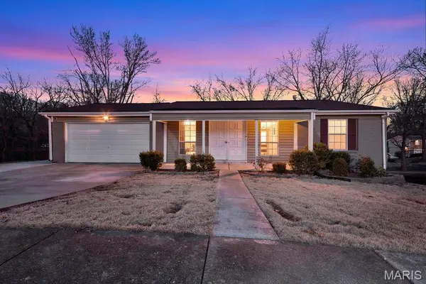 6995 Candlewick Way, St Louis, MO 63033