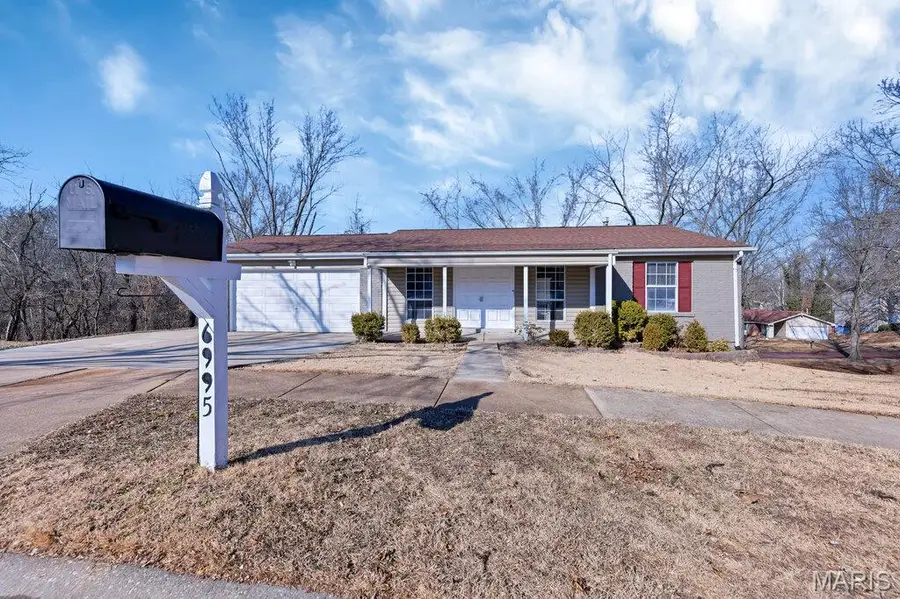 6995 Candlewick Way, Saint Louis, MO 63033 - #2