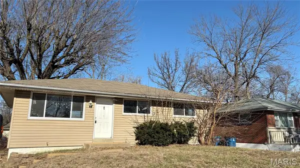 1231 Reale Avenue, St Louis, MO 63138