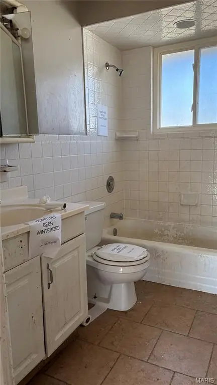 1231 Reale Avenue, Saint Louis, MO 63138 - #3