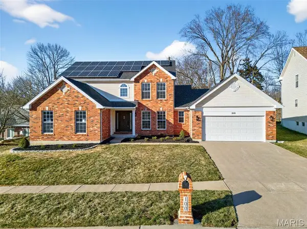 100 Gailwood Drive, St Peters, MO 63376