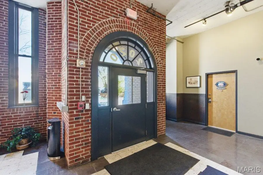 2020 Washington Avenue #303, Saint Louis, MO 63103 - #3
