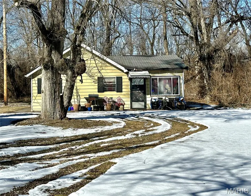 59 Jarvis Place, East Saint Louis, IL 62207 - #1