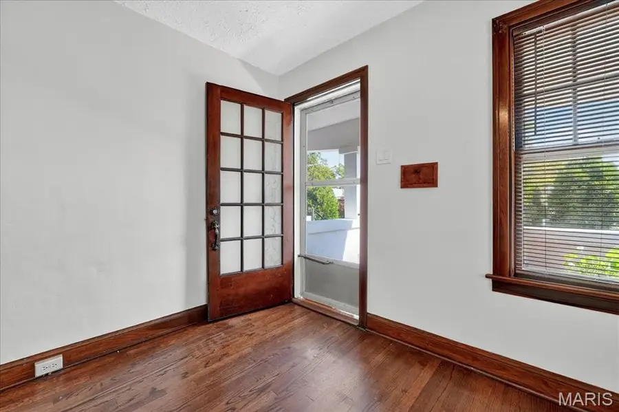 7114 Drury Lane, Saint Louis, MO 63143 - #3