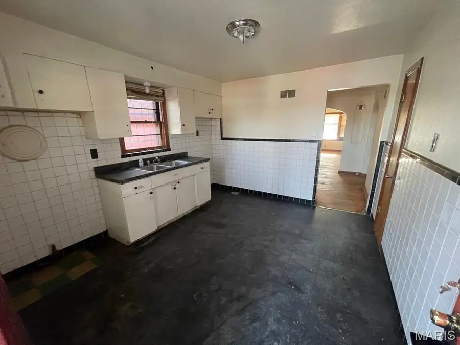 5275 Alcott Avenue, Saint Louis, MO 63120 - #3