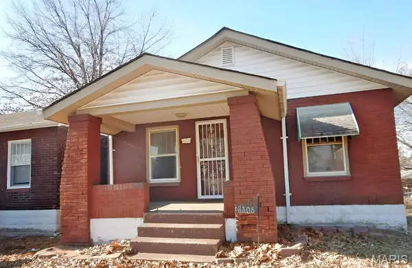 3505 East Place, St Louis, MO 63121