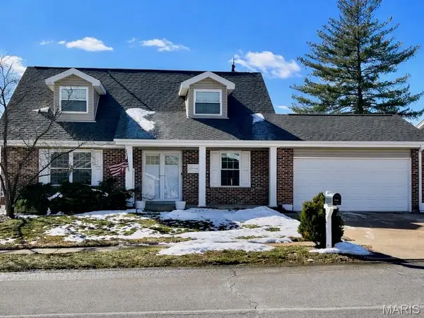 279 Aspen Village Drive, Ballwin, MO 63021