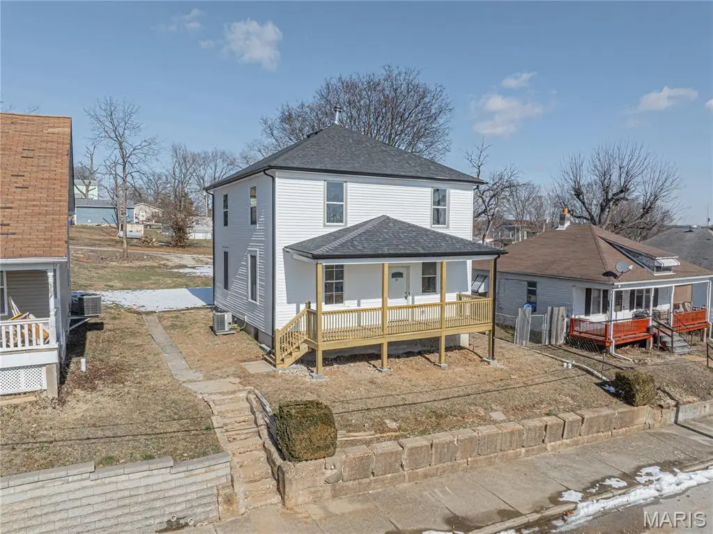 105 E Roosevelt Avenue, Union, MO 63084 - #1