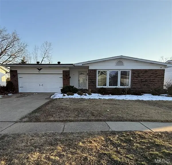 2670 Delaware Drive, Florissant, MO 63033