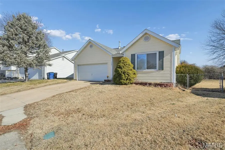 1203 Advance Drive, Florissant, MO 63031 - #2