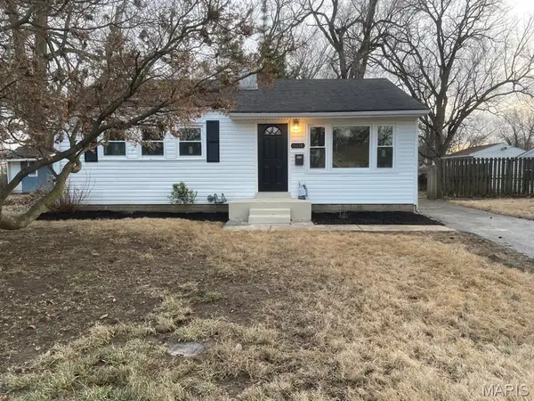 11218 Saint Shawn Lane, St Ann, MO 63074