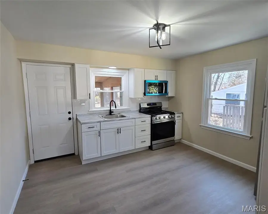 11218 Saint Shawn Lane, Saint Ann, MO 63074 - #2