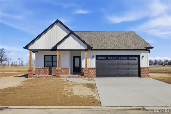 16639 Pembrooke Court, Carlyle, IL 62231